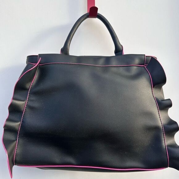 Just fab black vinyl ruffled handbag - Picture 2 of 10